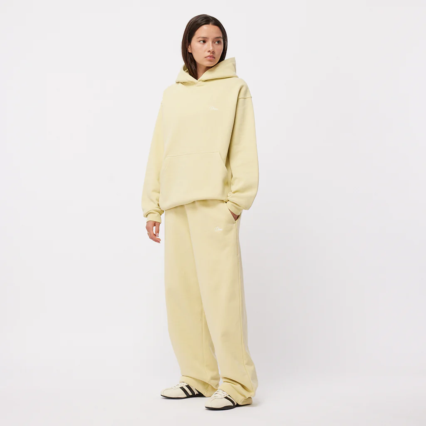 Dime MTL Cursive Small Logo Sweatpants Cloud Cream