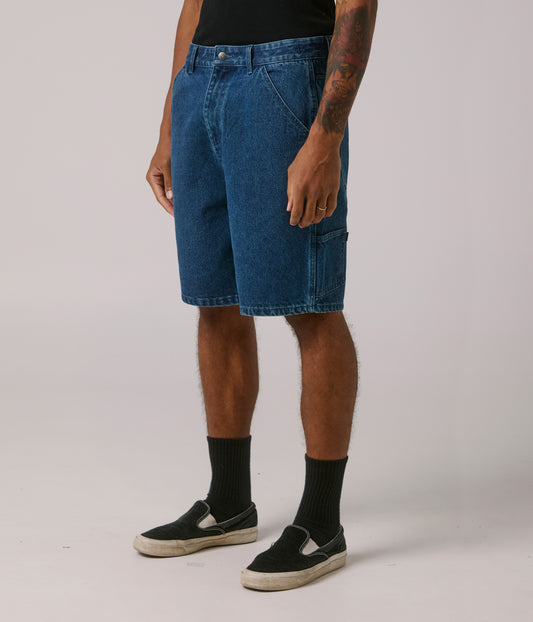 FORMER MERCHANDISE REYNOLDS 21' DENIM SHORT DARK BLUE
