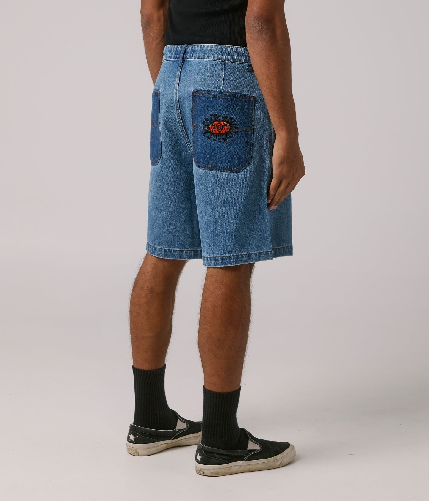 FORMER MERCHANDISE REYNOLDS HALO DENIM SHORT WORN BLUE