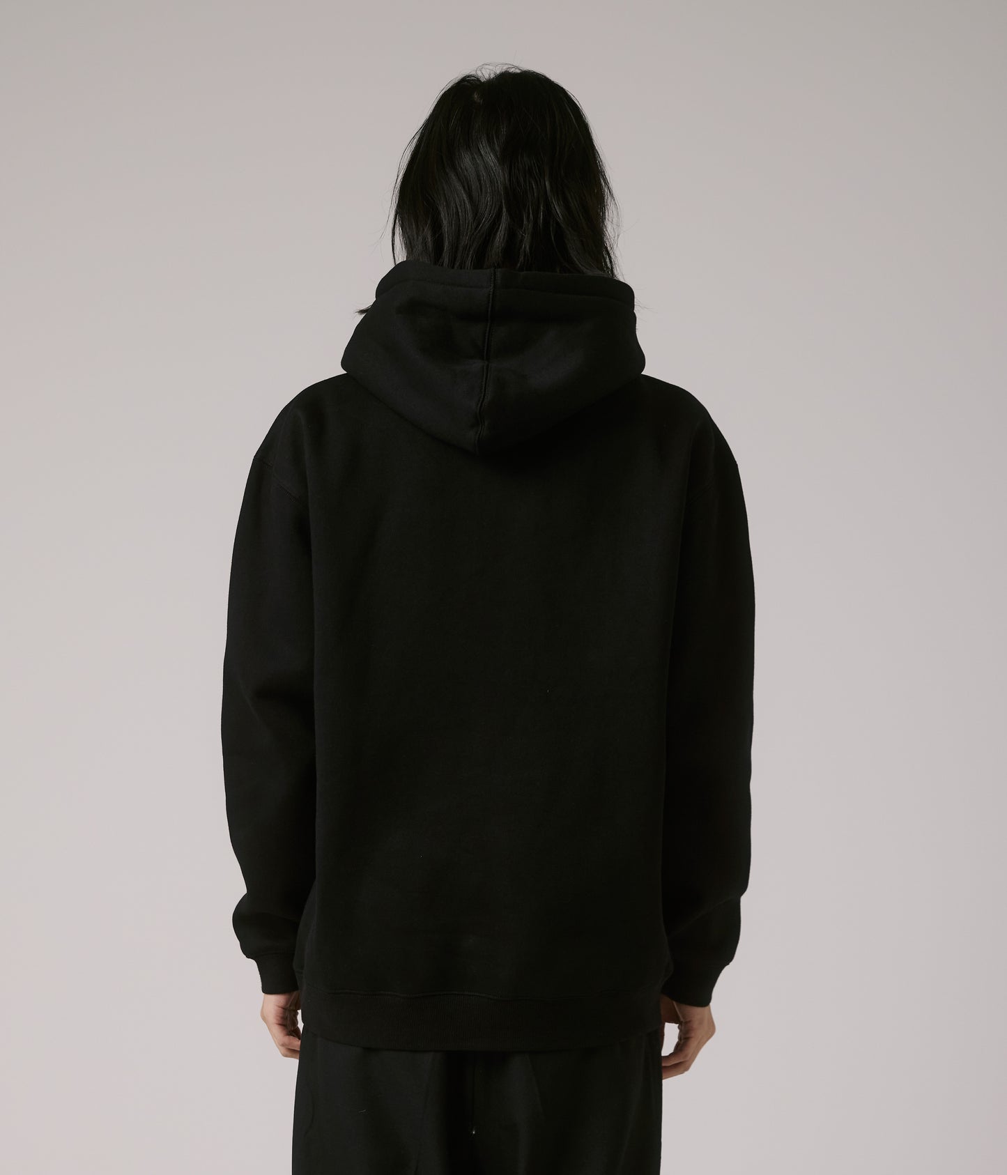 FORMER MERCHANDISE PUNCTURE SATIN HOOD BLACK