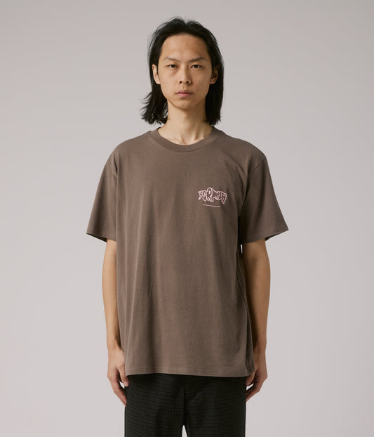 FORMER MERCHANDISE HANDS T-SHIRT TAUPE
